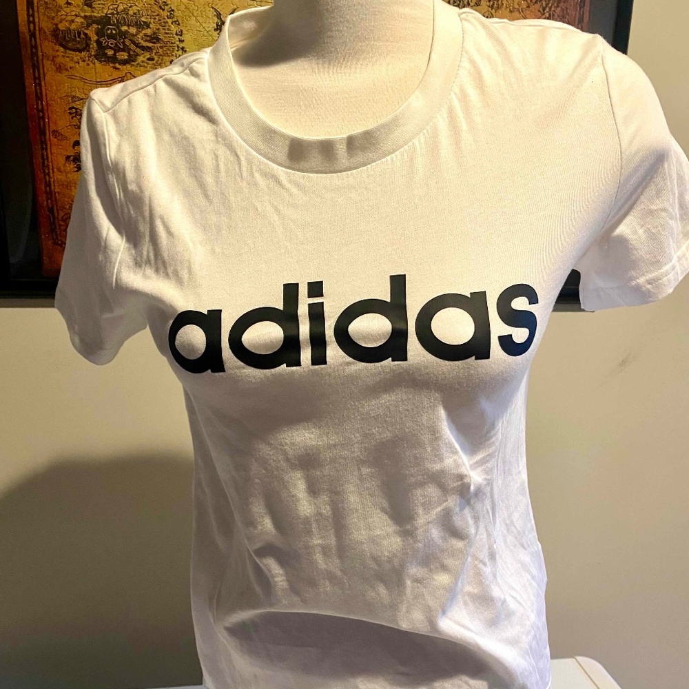 Adidas T-shirt - Brand new with tags - Women Size M